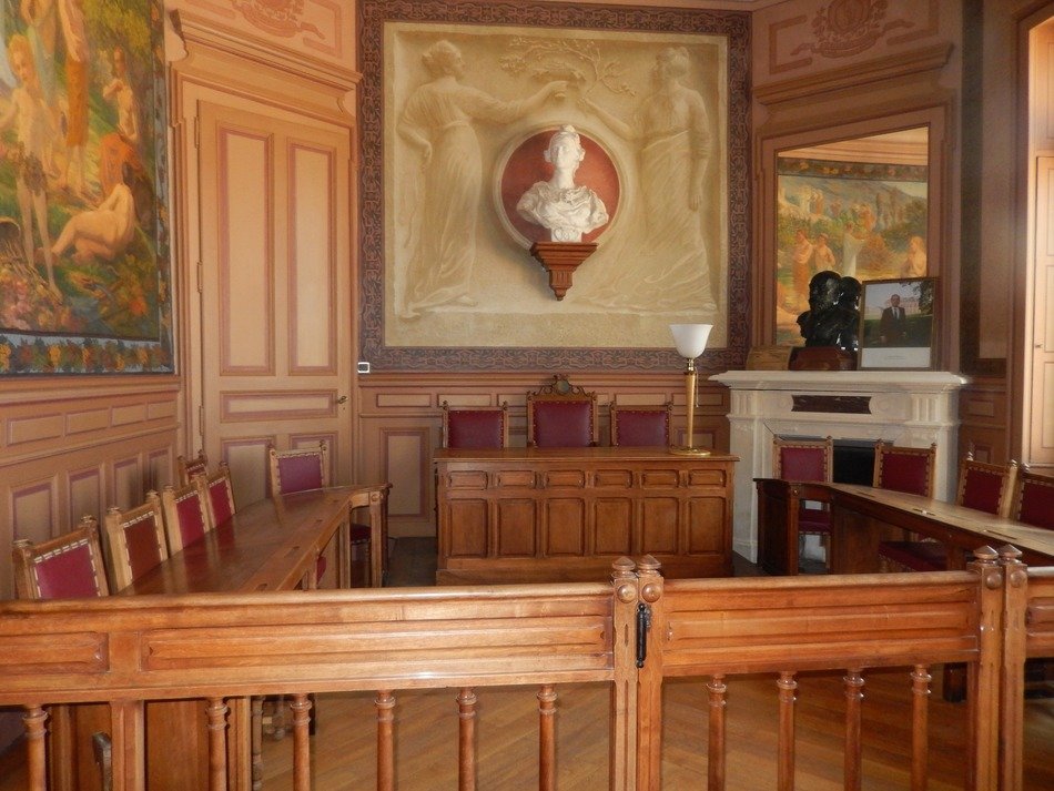 court interior with bust