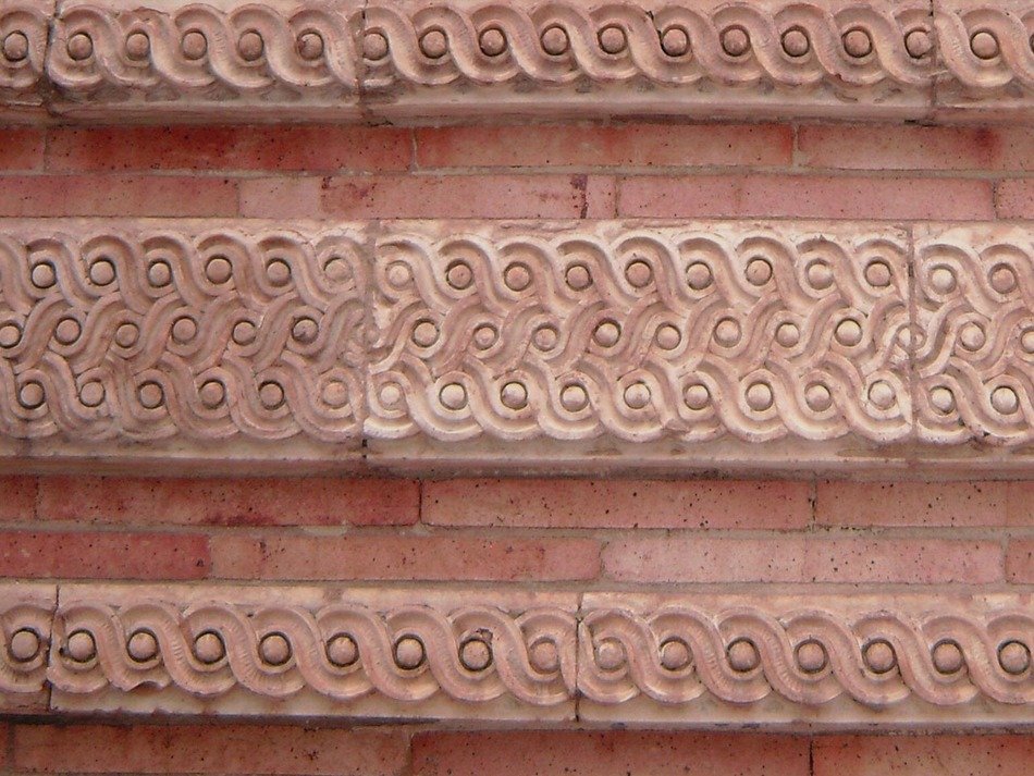 Picture of the pink Decorated wall