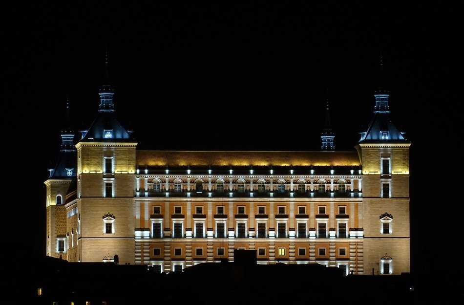 the AlcÃ¡zar of Toledo at night, Spain
