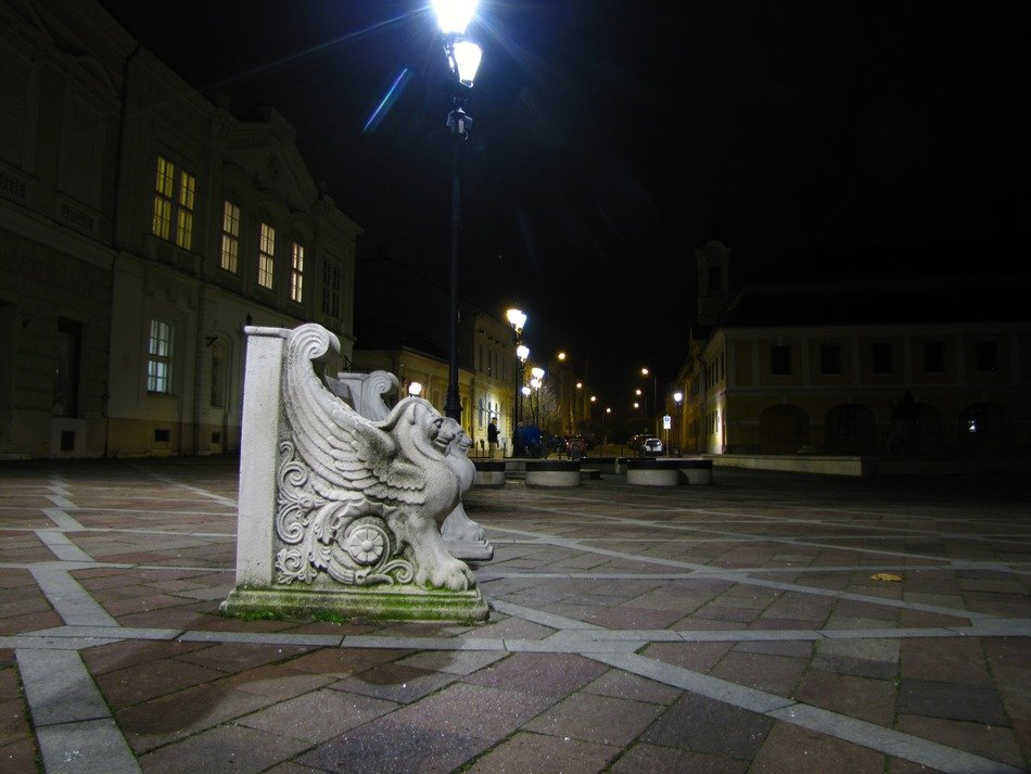 Night view of square in Esztergom