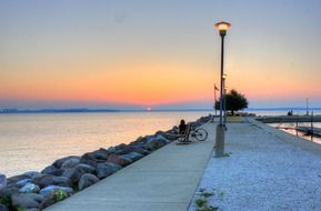 Picture of the pier at the sunset