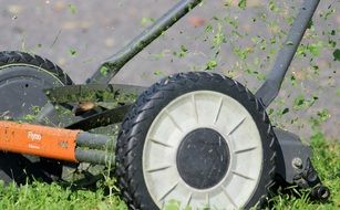 Lawnmower in operation