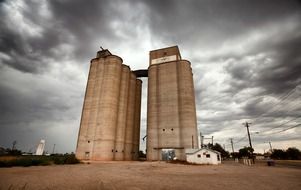 grain elevator in tucumcari in new mexico