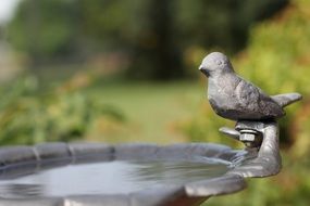 garden decorative bathbirds
