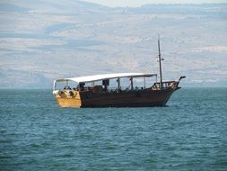 boat in the middle of the lake
