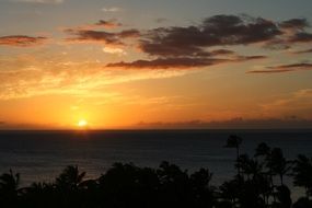 Hawaiian sunset over the horizon