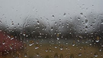 raind drops on glass surface