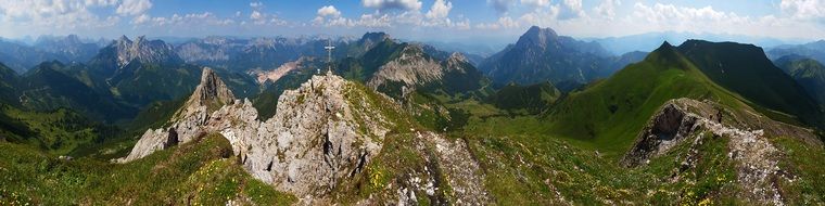 panoramic view of the majestic apls