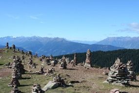 steinere manderln, stone cairns in mountains