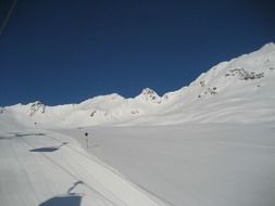 skiing tracks in Solden