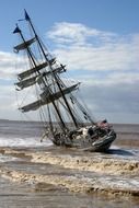ship grounded california