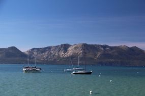 boats on tahoe lake in california