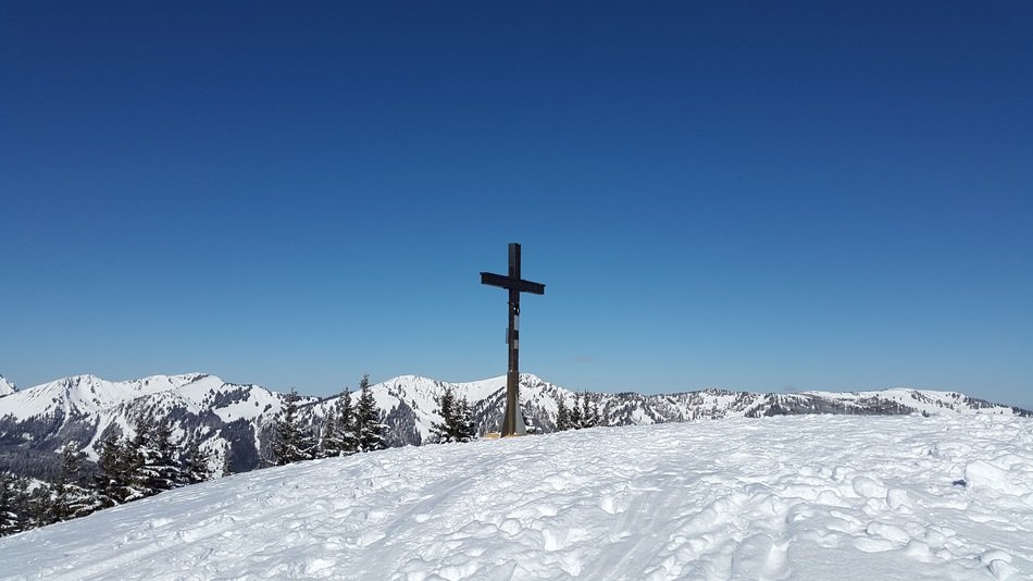 cross on the rangiswanger horn