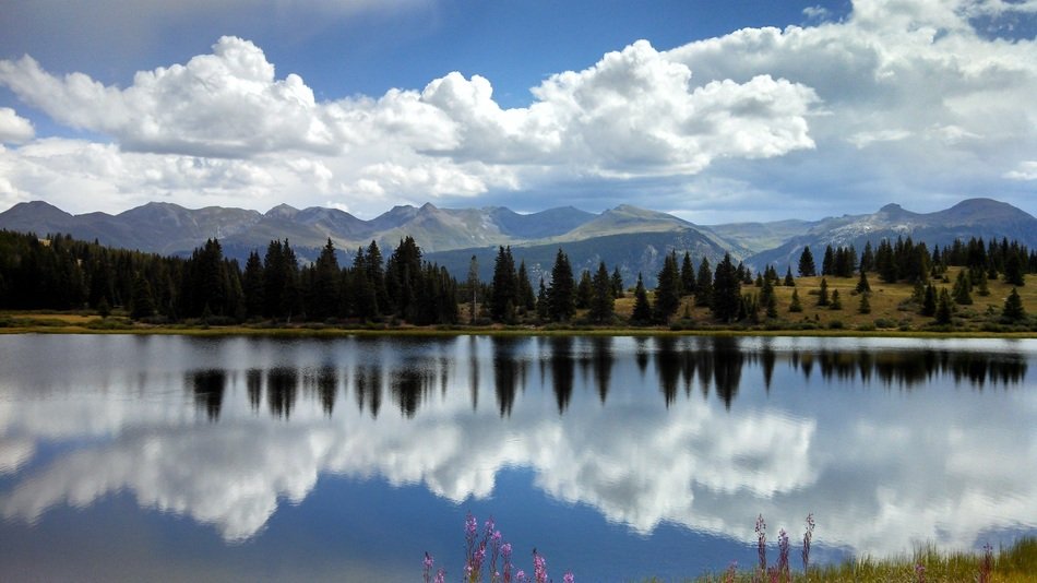 beautiful landscape of the lake and mountains