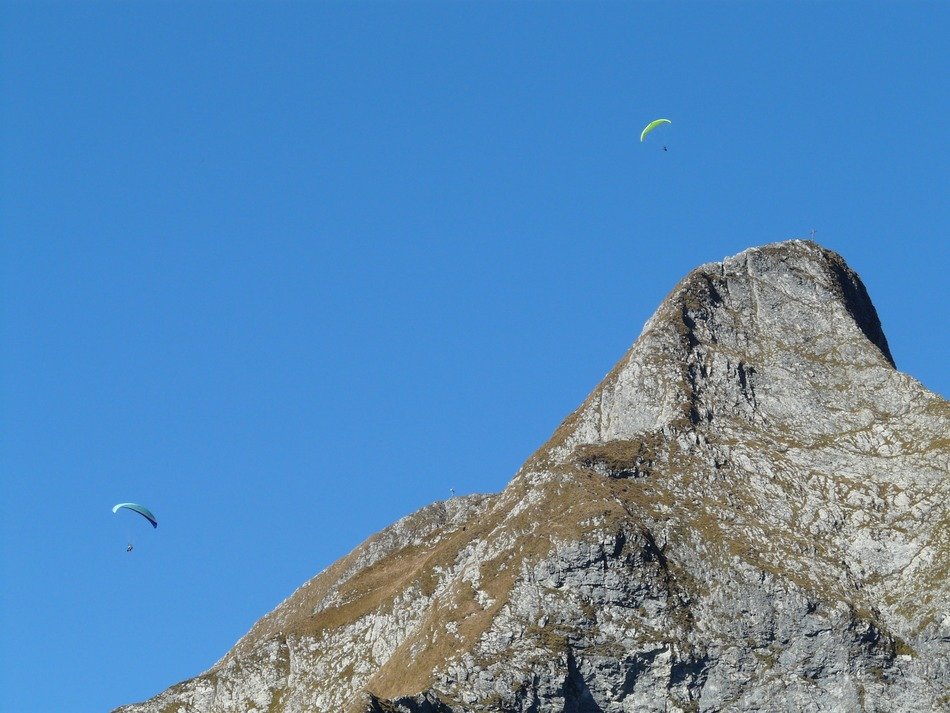 glaring summit west