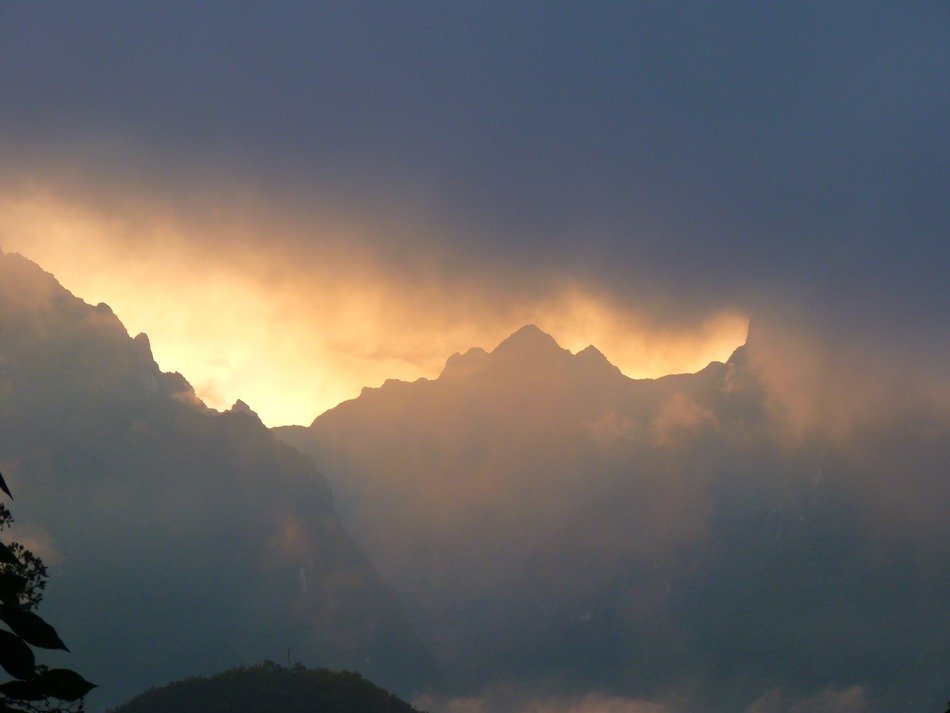andes in clouds