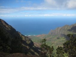 mountains near the sea in hawaii