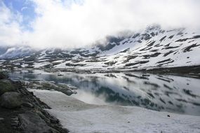 Norway's snowy nature in the fog