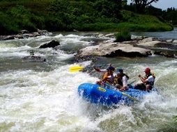 rafting sportsmen on the river