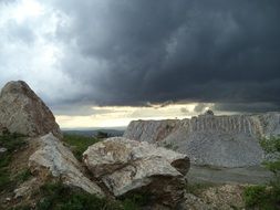 gut stone cliff