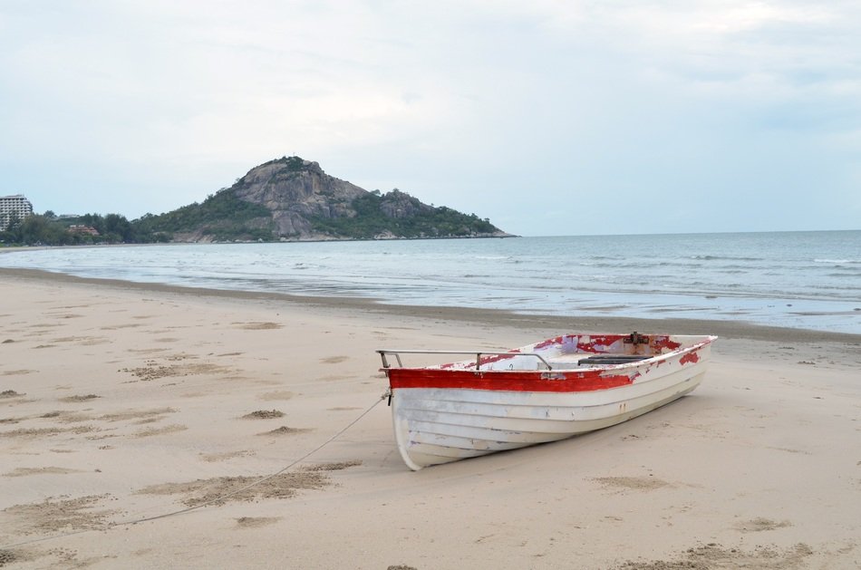 boat on the empty beach