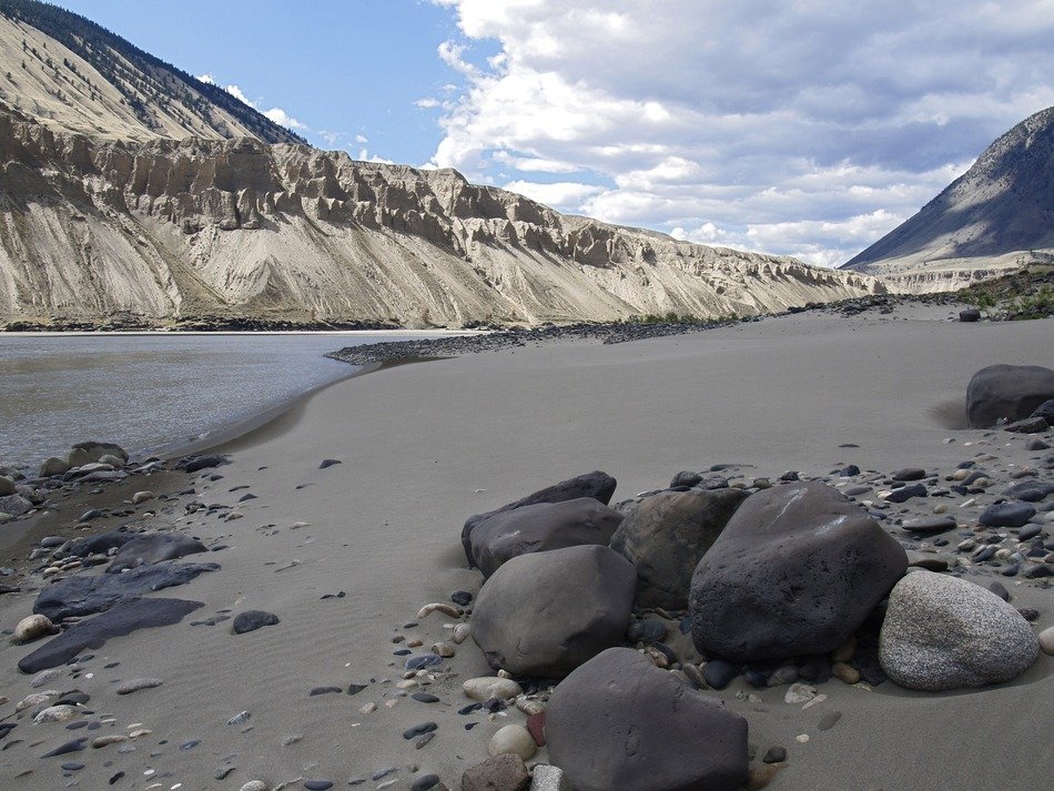 Photo of shoreline of fraser river