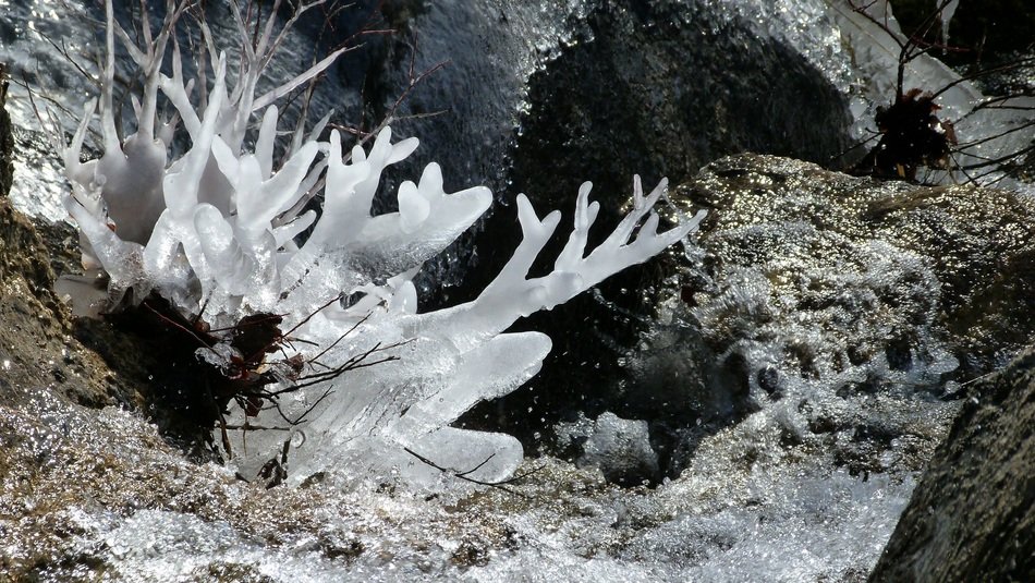 ice in the mountains as a work of art