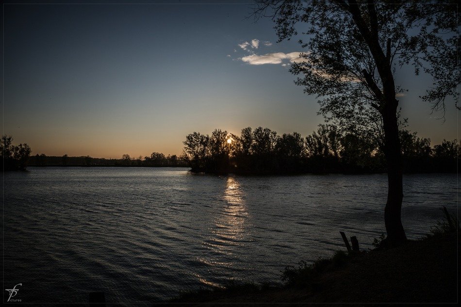 Landscape Picture of the lake at the sunset