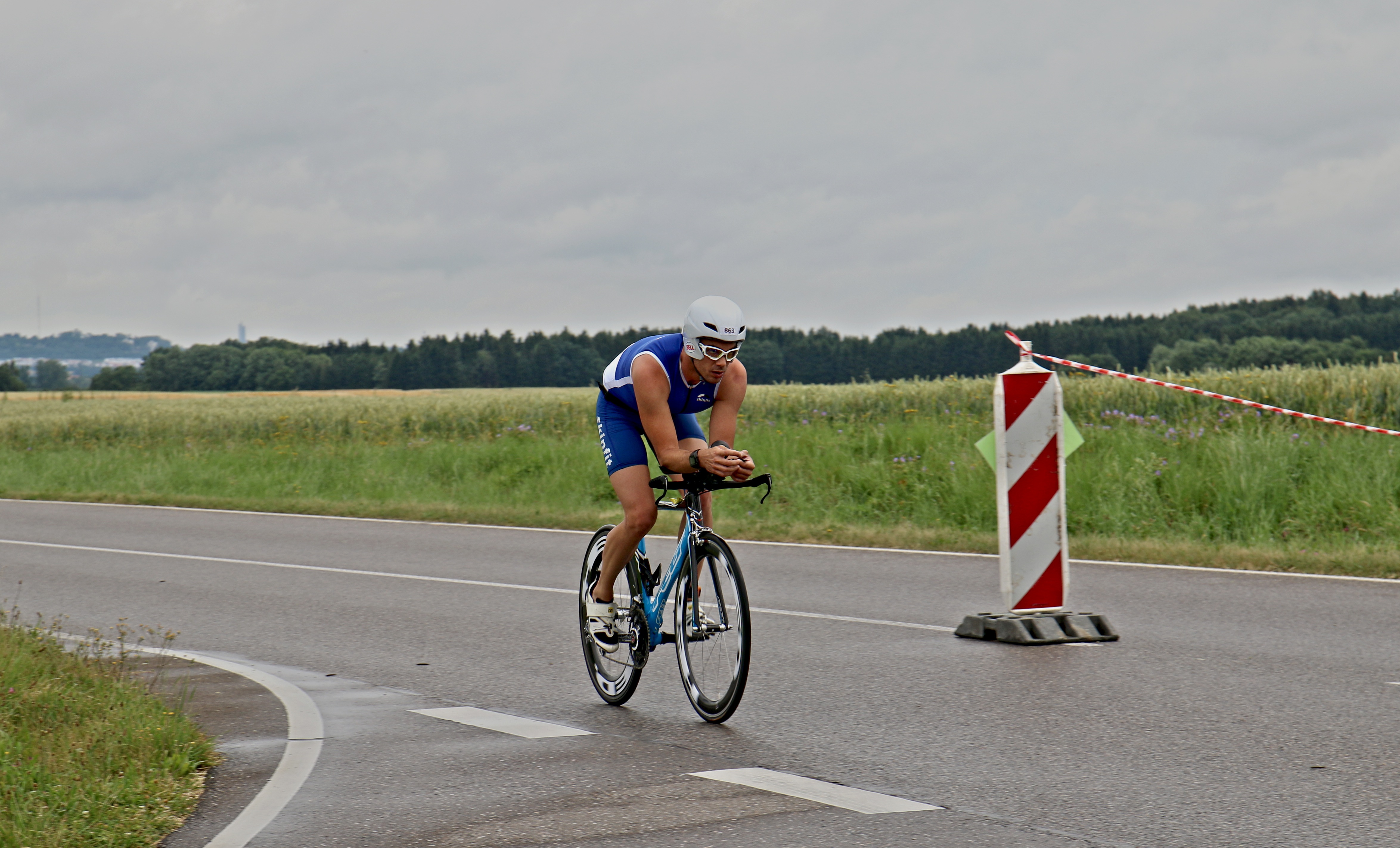 Велоспорт 8. Липецкий триатлон. Триатлон обои. Автомобиль триатлета путешественника. Результаты чемпионата Липецкой области по триатлону.