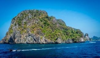 Thailand&#039;s blue sea ocean water cliff