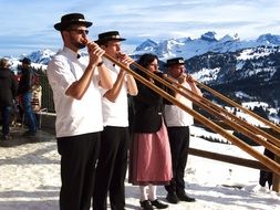 alphorn blowers