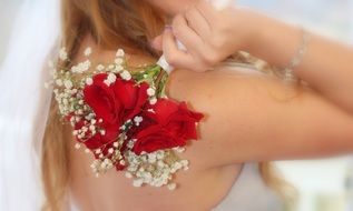 bride throws a wedding bouquet
