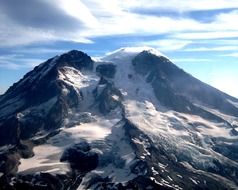 snow stratovolcano in washington