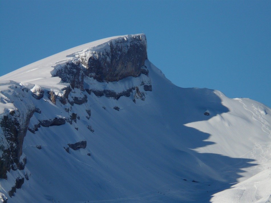 high ifen mountain rock edge crash