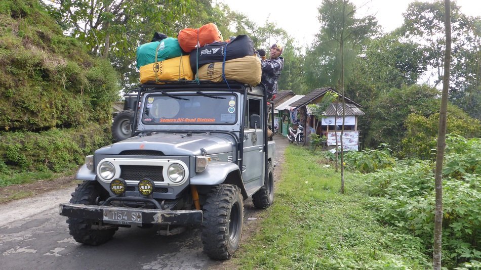 jeep for tourism