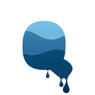 Q letter logo with blue water and drops