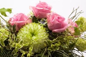 roses and chrysanthemum spring bouquet