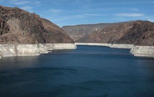 lake mead hoover dam nevada water