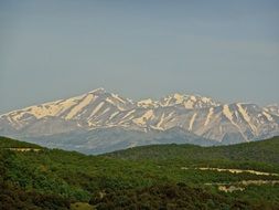 picturesque picture of mountains in the snow