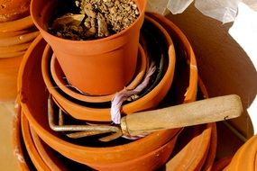 brown pots for gardening