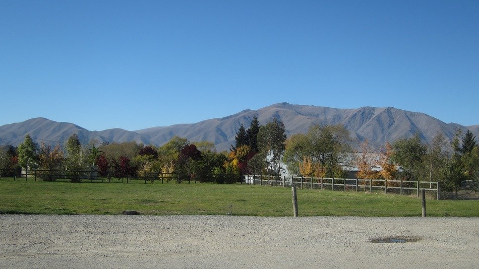 ranch in the mountains of new zealand