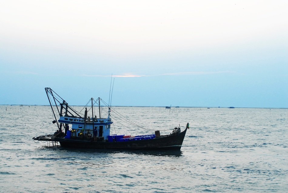 unimaginable fishing boat