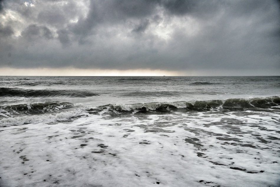 Ugly weather on the sea free image download