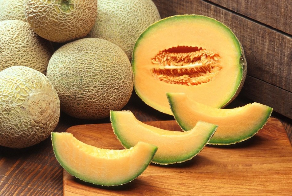 sliced muskmelon