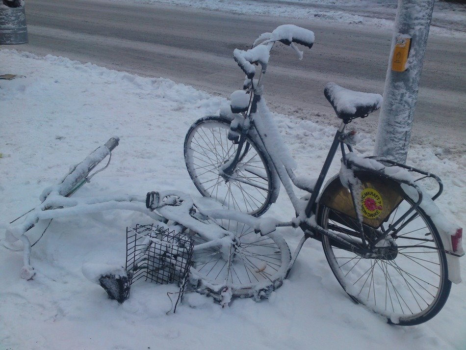 bike snowy