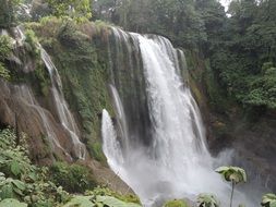 Pullapanzak falls