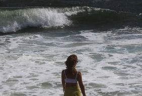 wondrous girl by wave