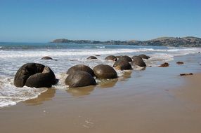 Boulders on the picturesque coast of New Zealand