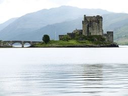 the eilean donan castle in Scotland