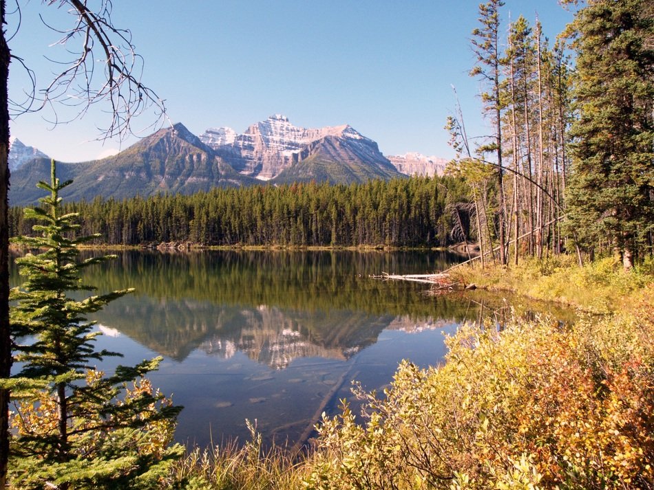 clear lake in canada